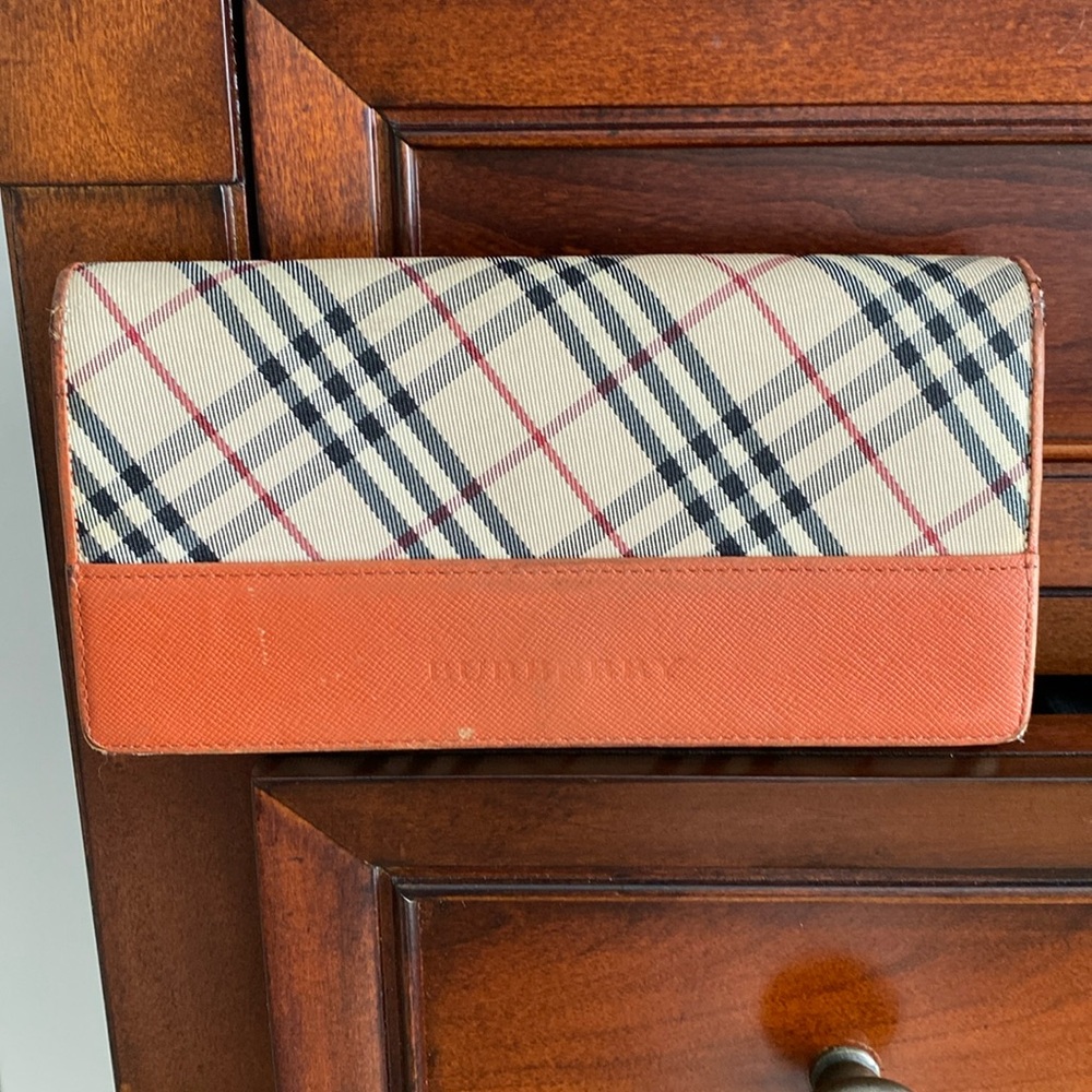 #9 Burberry Beige and Orange Check Wallet - Picture 15 of 15
